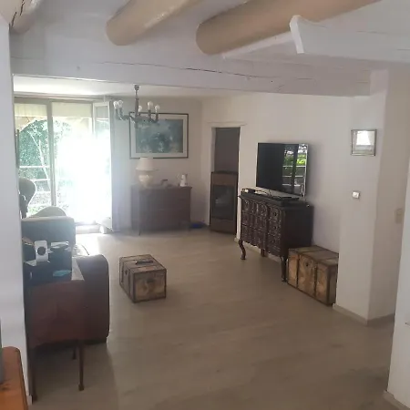 Appartneuville Apartment